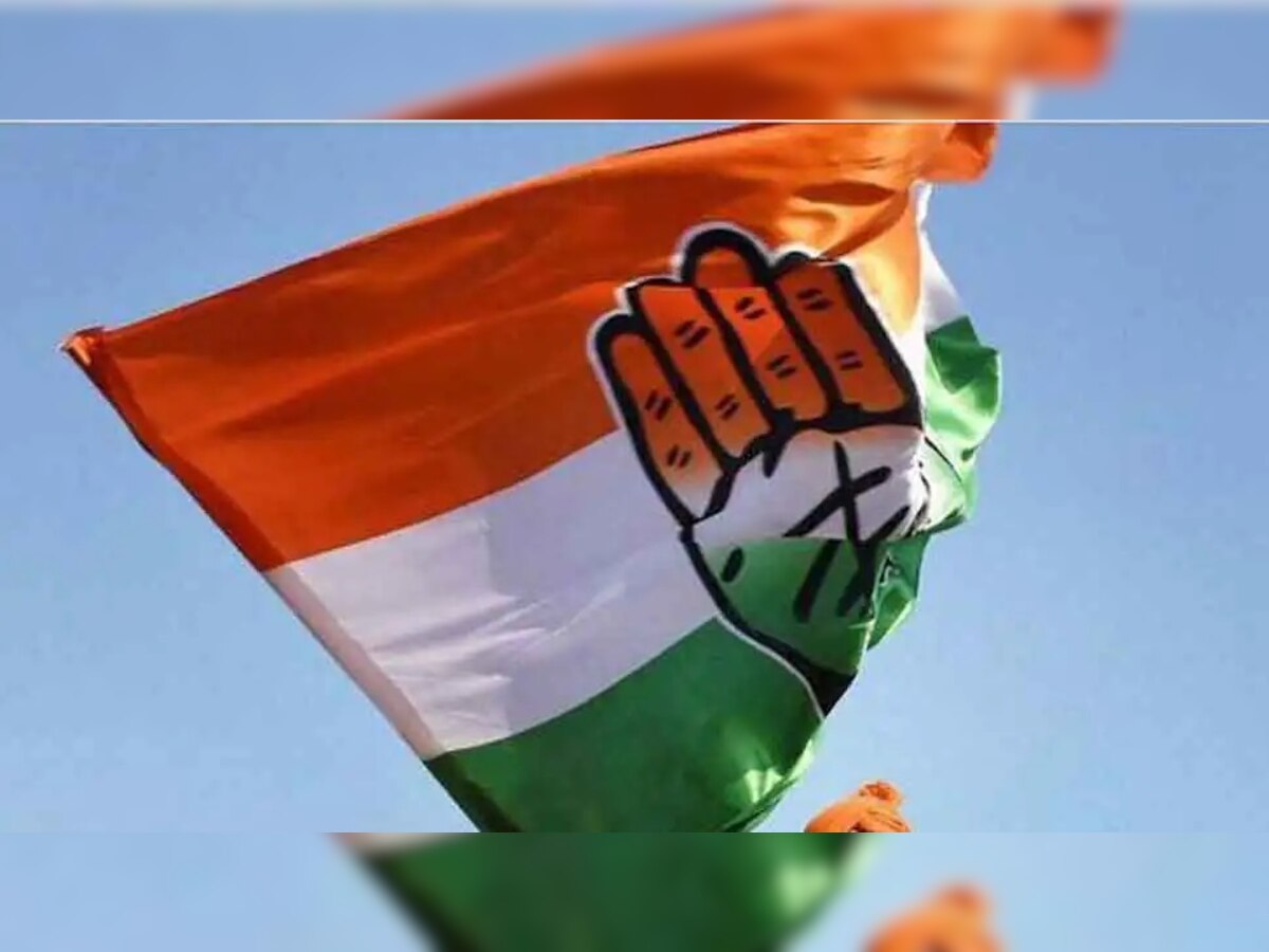 कांग्रेस में विधायकों के पाला बदलने के बीच पार्टी के वरिष्ठ नेताओं को दिल्ली बुलाया गया है. (फाइल फोटो)