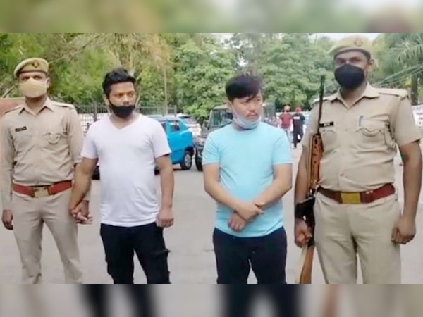 Whatsapp पर लड़कियों के अश्लील फोटो भेजकर चला रहे थे देह व्यापार, इस तरह हुआ खुलासा