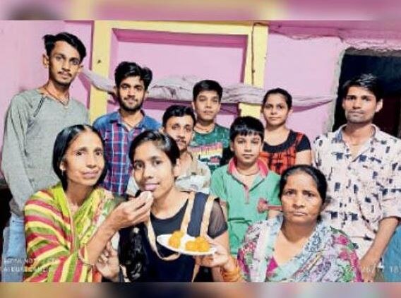 बचपन में ही पिता को खोया, घर चलाने के लिए ट्यूशन पढ़ाया फिर ऐसे बिहार की इस बेटी ने रचा इतिहास