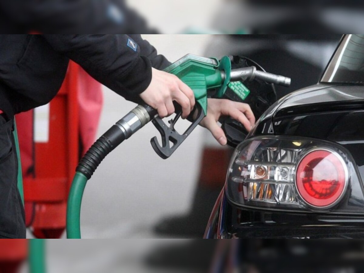 Petrol Price Today 22 June 2021: पेट्रोल-डीजल में फिर लगी आग, 2 महीने में अबतक 7 रुपये बढ़े दाम