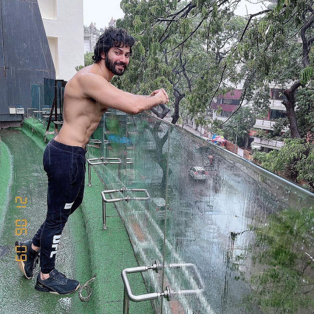वरुण धवन Varun Dhawan Nickname pappu