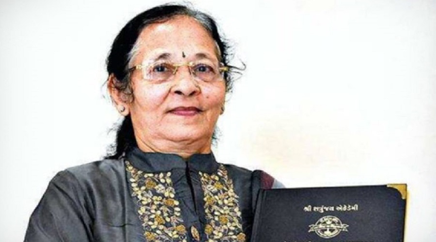 At age of 67 Vadodara's grandma Usha Lodaya fulfills her 50 year old ...