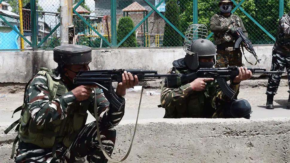 Jammu Kashmir: सिक्योरिटी फोर्सेज और आतंकवादियों के बीच एनकाउंटर, एक आतंकी हुआ ढेर