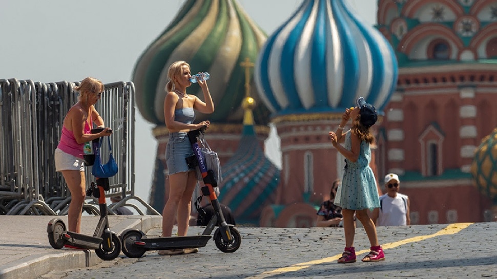 Russia: दुनिया के सबसे ठंडे इलाके में पड़ रही बेहाल करने वाली गर्मी, Climate Change बना कारण