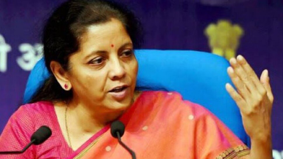 वित्त मंत्री Nirmala Sitharaman ने की राहत पैकेज की घोषणा, किए 8 बड़े ऐलान