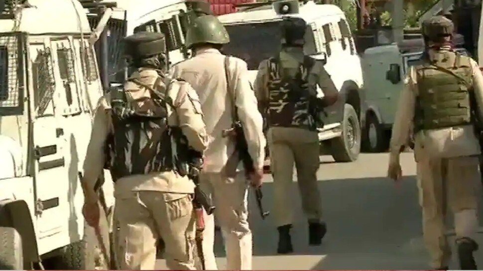 Jammu Kashmir में सुरक्षा बलों, आतंकवादियों के बीच मुठभेड़; डिप्‍टी SP और 1 सिपाही घायल