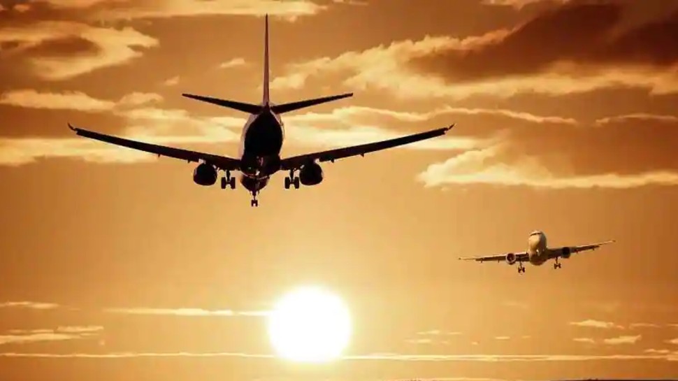 DGCA: विदेश जाने वालों को अभी करना होगा और इंतजार, International Flights पर 31 जुलाई तक प्रतिबंध बढ़ा