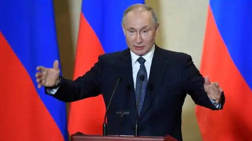 काला सागर घटना पर Vladimir Putin की चेतावनी, बोले- जहाज मारकर गिरा देते तो भी कुछ नहीं होता काला सागर घटना पर Vladimir Putin की चेतावनी, बोले- जहाज मारकर गिरा देते तो भी कुछ नहीं होता