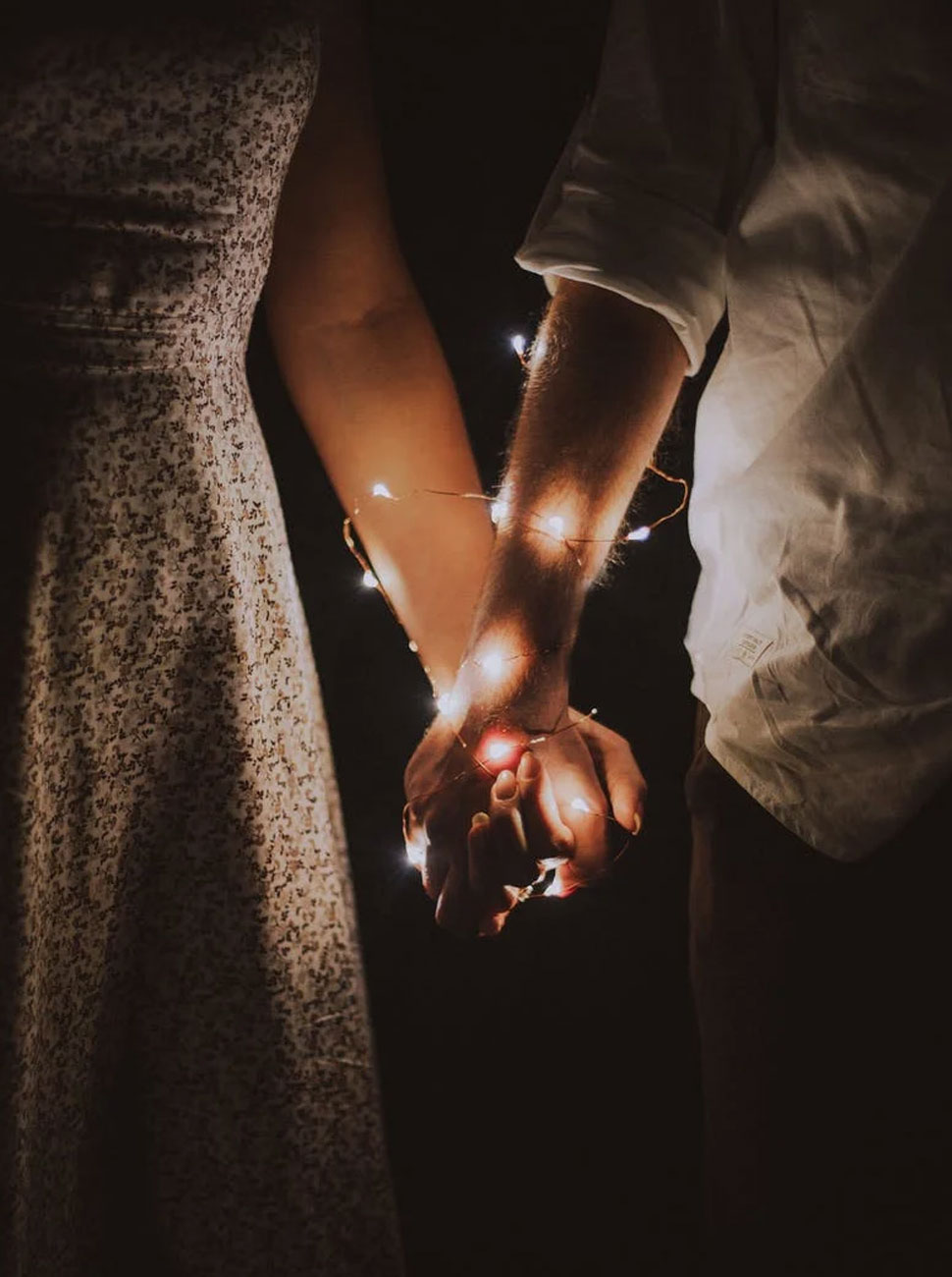 प्रेमी की तारीफ करना कभी ना भूलें Give Full Attention to lover
