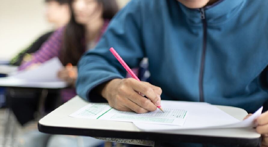 UP PET Exam: जारी हुई परीक्षा की तारीख, पेपर में हर गलत जवाब पर कटेंगे अंक