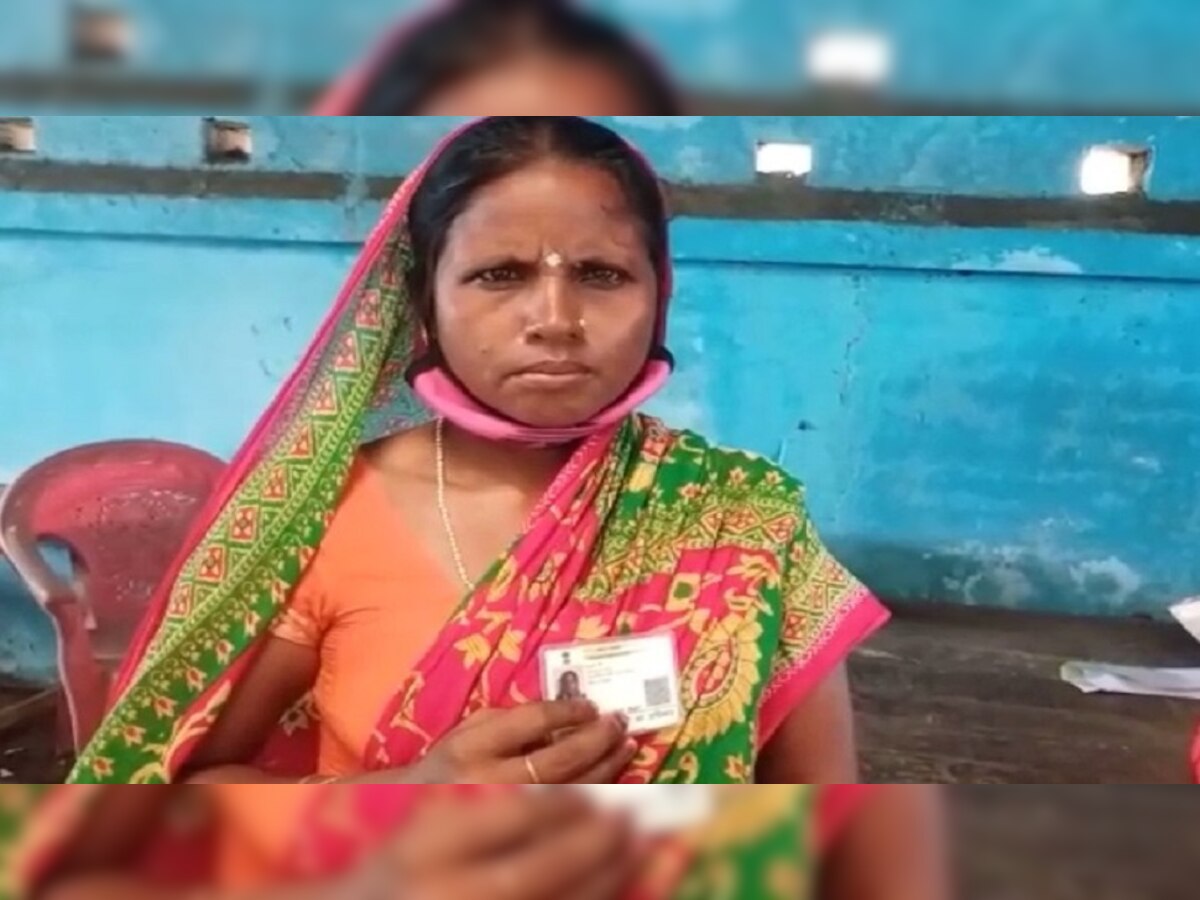जामताड़ा में महिला खुद को जिंदा बताने के लिए काट रही दफ्तर के चक्कर 