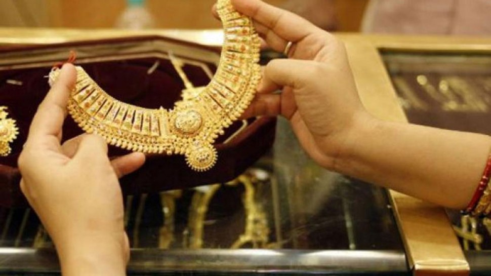 Gold Price Today, 5 July 2021: सोना खरीदने का सुनहरा मौका! कीमतें अब भी 9000 रुपये कम, जानिए ताजा भाव