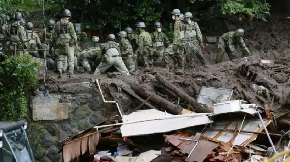 Japan: भारी बारिश के बाद Landslide से Atami शहर में 3 की मौत और 113 लापता