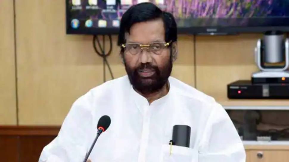 Ram Vilas Paswan जयंती विशेष: जब फल काटते वक्त हाथ से फिल गया सेब, मच गया बाजार में हड़कंप, जानें वजह