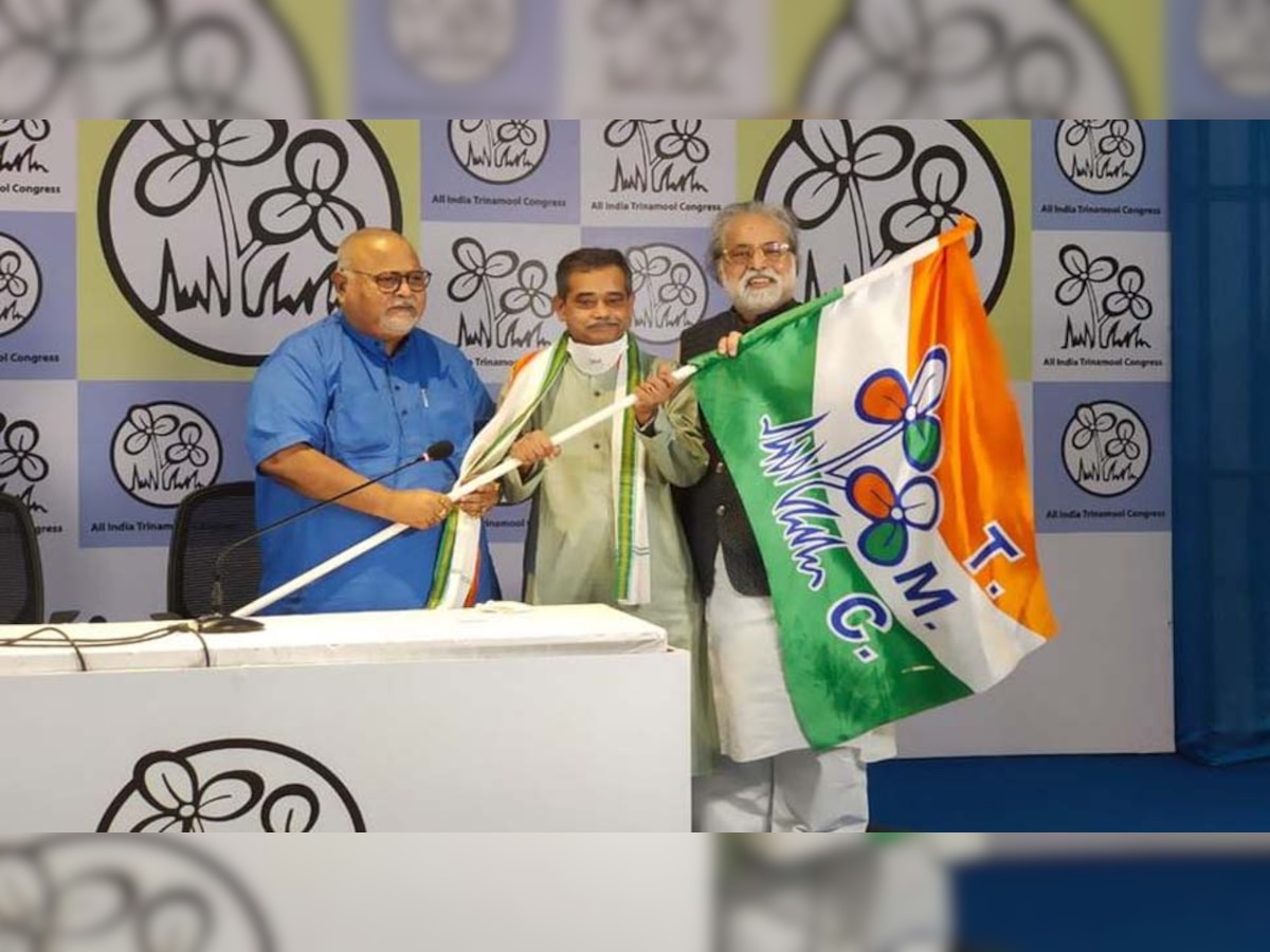 TMC में शामिल हुए अभिजीत मुखर्जी.