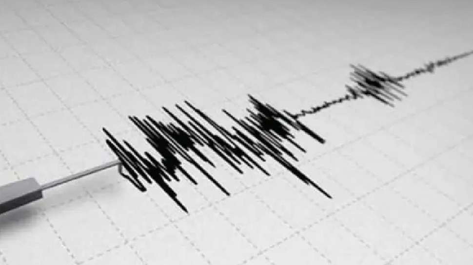 Earthquake Delhi: दिल्ली में हिली धरती, आसपास के इलकों में भी महसूस हुए भूकंप के झटके