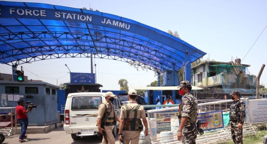 Jammu Air Force Station पर गिराए बम में था 2.5 किलो RDX, Drone Attack के पीछ LeT का हाथ