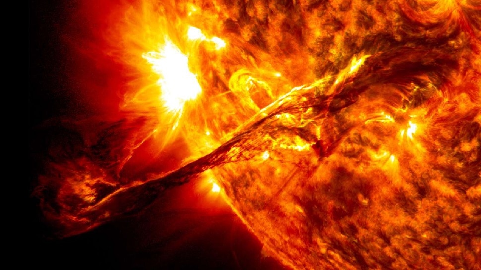 Sun में हुआ पिछले 4 साल का सबसे बड़ा Blast, धरती पर हो गया था Blackout