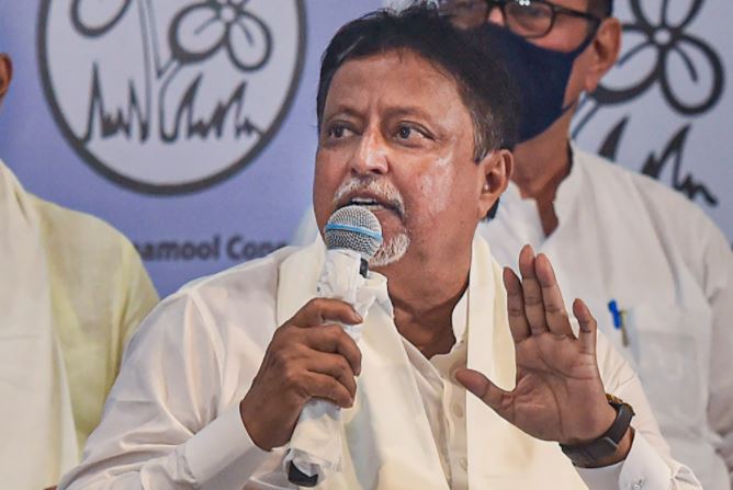 TMC नेता Mukul Roy की पत्नी का निधन, Chennai के अस्पताल में चल रहा था इलाज
