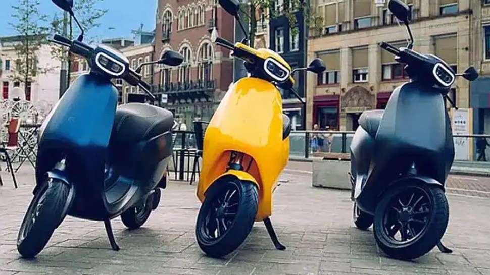 Ola Electric Scooter का इंतजार हुआ खत्म! इसी महीने हो सकता है लॉन्च, फुल चार्ज में चलेगा 150 KM
