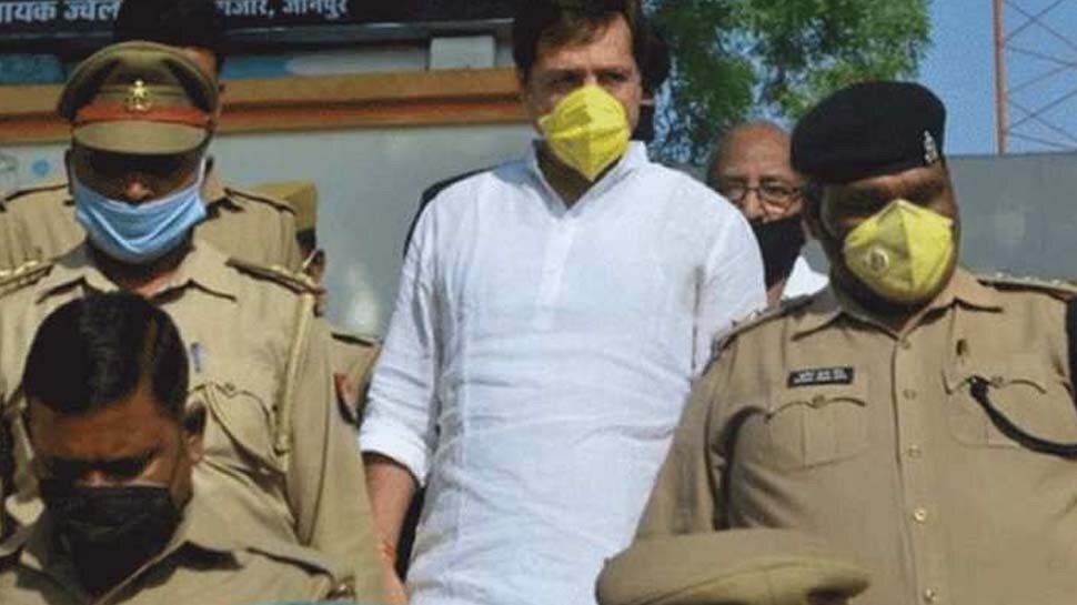 अजीत सिंह हत्याकांड: पूर्व सांसद धनंजय सिंह की बढ़ी मुश्किलें, कोर्ट ने घोषित किया भगोड़ा