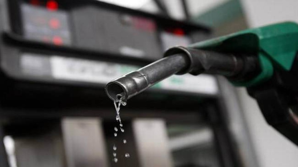 Petrol Price Today 07 July 2021: अब दिल्ली, कोलकाता में भी पेट्रोल पहुंचा 100 रुपये के पार, साल भर में करीब 20 रुपये महंगा