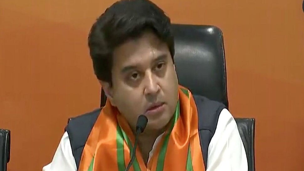 केंद्रीय मंत्री बनते ही Jyoditraditya Scindia का Facebook Page हुआ हैक, ग्वालियर में केस दर्ज