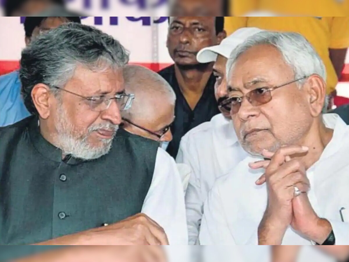 CM Nitish से नजदीकी सुशील मोदी को पड़ी भारी! (फाइल फोटो)