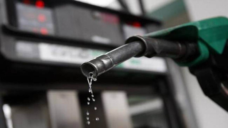 Petrol Price Today 12 July 2021: डीजल की कीमतों में आज हुई कटौती, लेकिन पेट्रोल के दाम फिर बढ़े, जानिए ताजा रेट