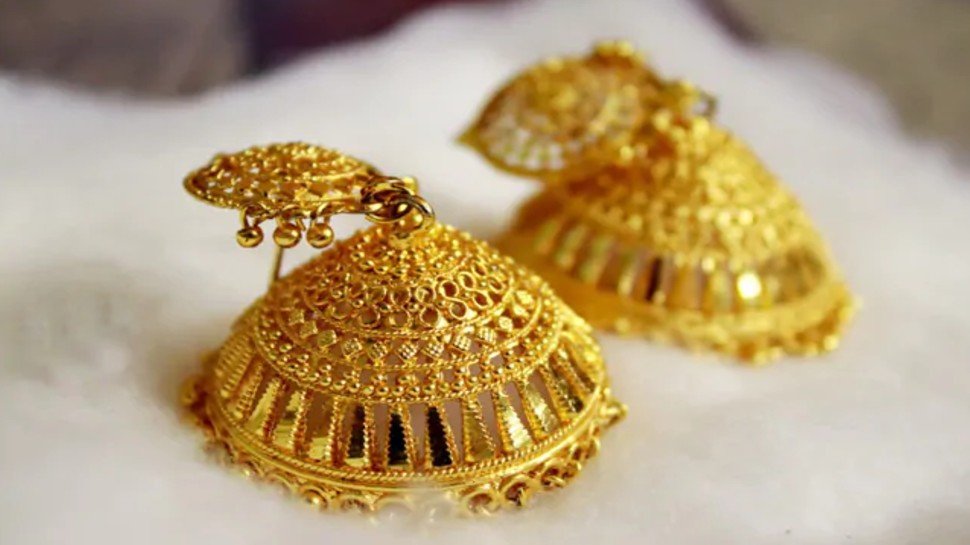 Gold Price Today, 12 July 2021: सोने की कीमतों आई भारी गिरावट, 8500 रुपये तक मिल रहा है सस्ता, चांदी भी टूटी