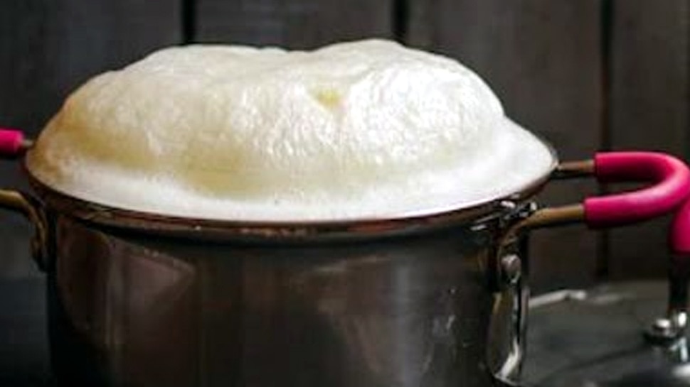 Milk will not come out even after boiling, nor will it stick in the pot;  just follow these tips | दूध उबल जाने पर भी नहीं निकलेगा बाहर, न ही बरतन में