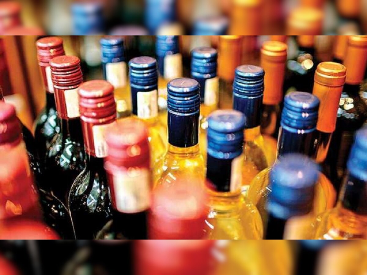 मुजफ्फरपुर में उत्पाद विभाग ने अवैध शराब जप्त किया (File Photo)