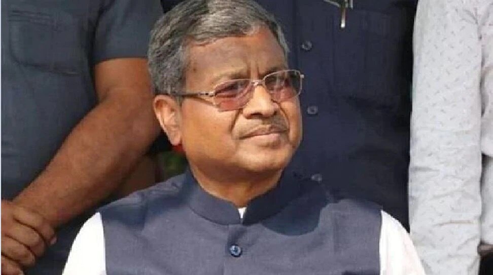 Ruckus on Jharkhand DGP Neeraj Kumar Sinha extension in service of Babulal  Marandi |झारखंड के DGP नीरज कुमार सिन्हा के सेवा में विस्तार पर बवाल, बाबूलाल  मरांडी ने उठाया सवाल | Hindi News, राजनीति