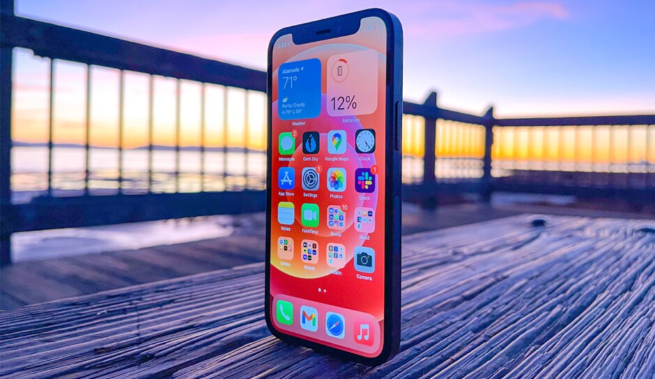 6 हजार रुपये सस्ते में मिल रहा है iPhone का यह धांसू फोन, iPhone 12 और iPhone XR पर भी धमाकेदार Discount