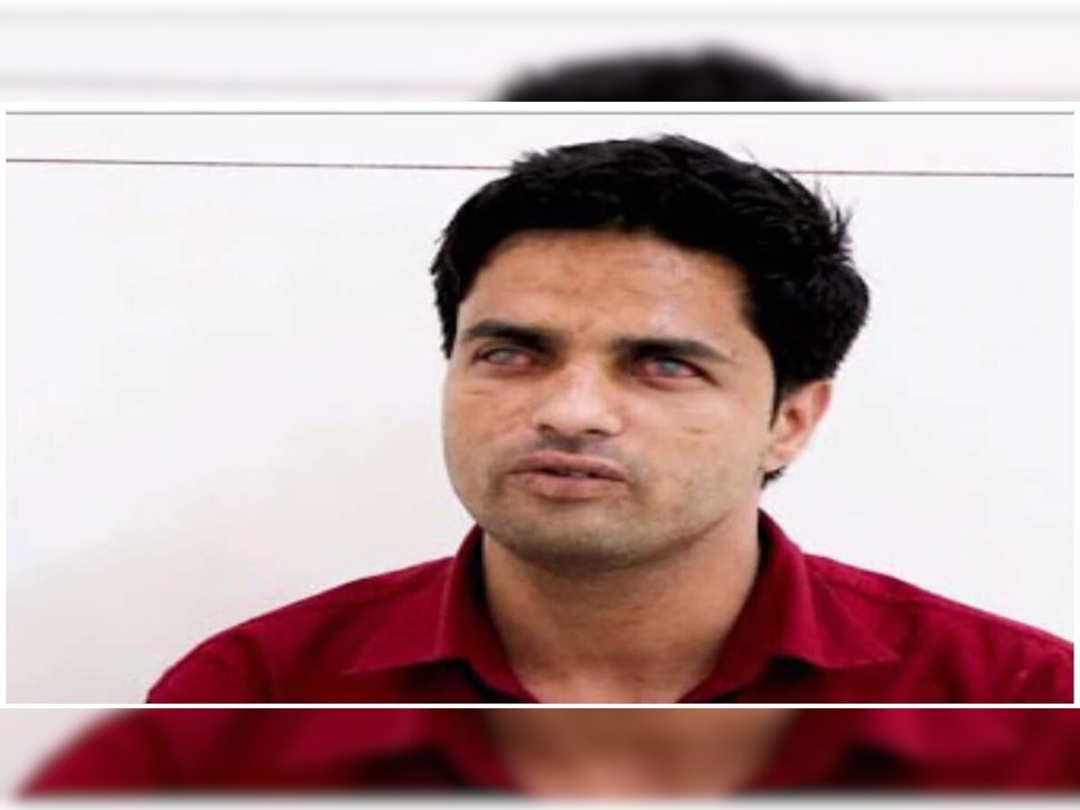 Rakesh sharma who became IAS on his first attempt after lost eyesight