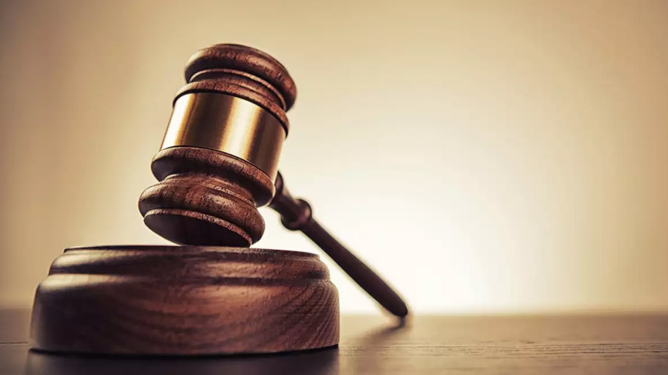 कोर्ट ने खुले में शौच करने पर लगाया प्रतिबंध Court bans open defecation