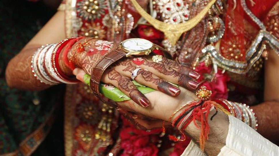 Viral News: नेत्रहीन से शादी करने अकेले बारात लेकर पहुंचा दूल्हा, लोगों ने कहा- 'असली हीरो'