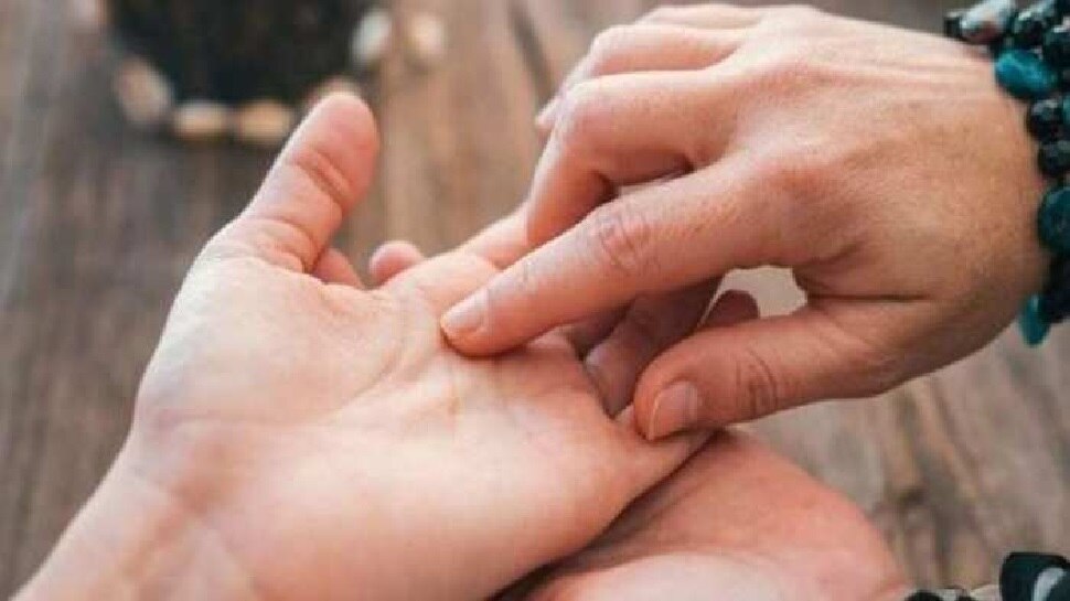 Hriday Rekha बताती है दिल का हाल, Palmistry से जानिए आप Love में सफल होंगे या नहीं