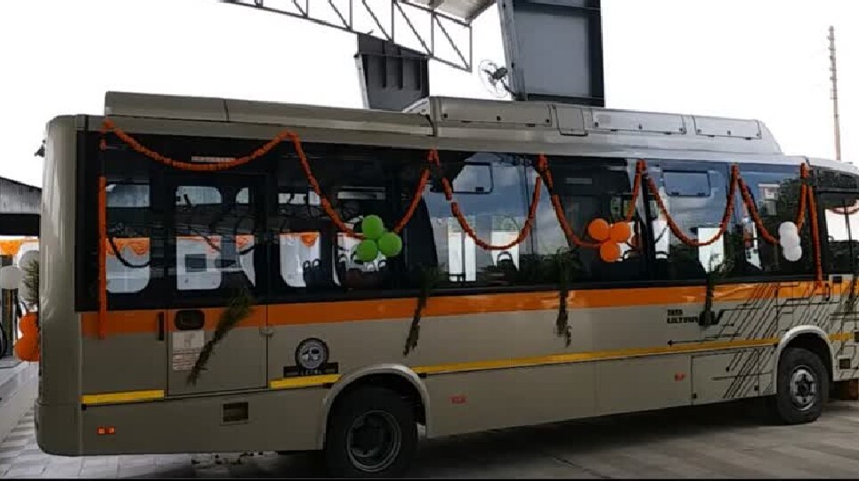 बालू की बोरी रख लखनऊ की सड़कों पर दौड़ेंगी ई-बसें, आज से ट्रायल रन