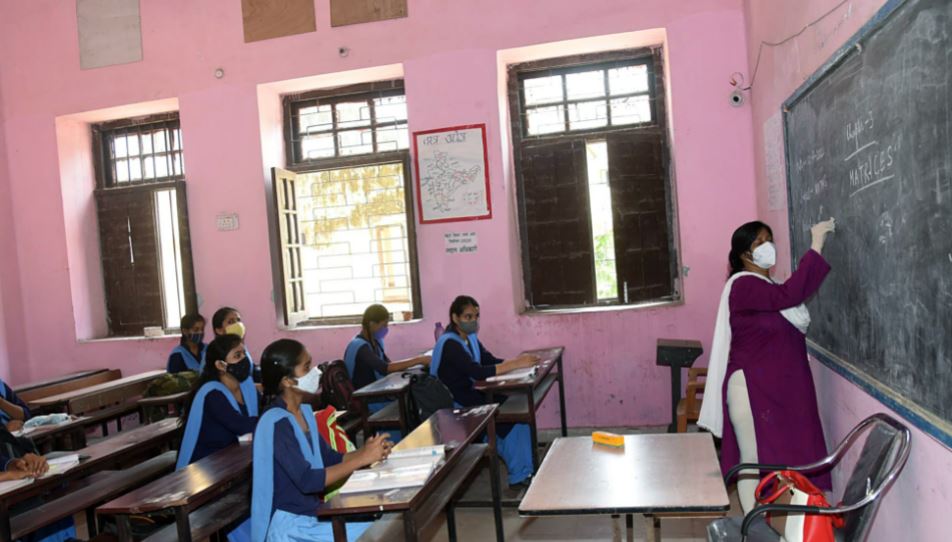 Schools Reopen: 'सबसे पहले Primary Schools खोले जाएं', जानें ICMR ने क्यों दी ये दलील