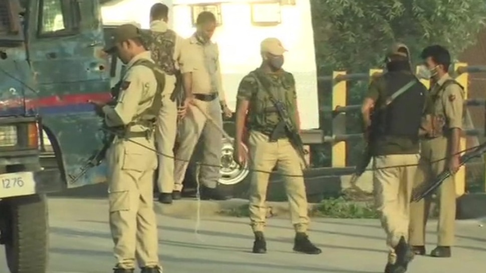 Jammu-Kashmir: सोपोर में सुरक्षाबलों ने ढेर किए 2 आतंकी, मारा गया लश्कर-ए-तैयबा का टॉप कमांडर