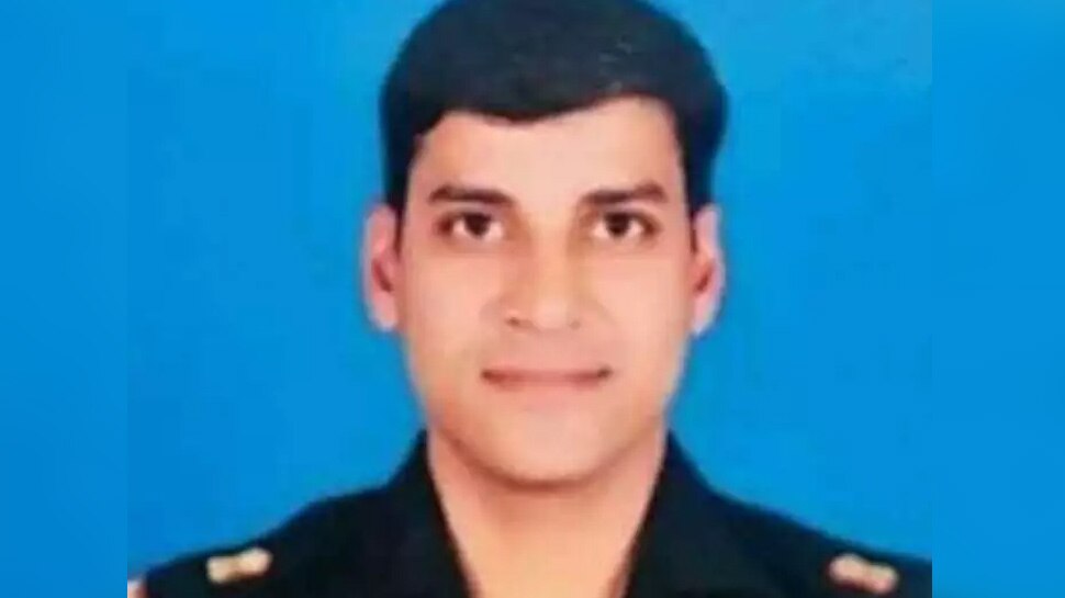 Hardoi: 15 हजार फीट गहरी खाई में लटका था जवान, बचाने के लिए Major Pankaj Pandey ने दी शहादत