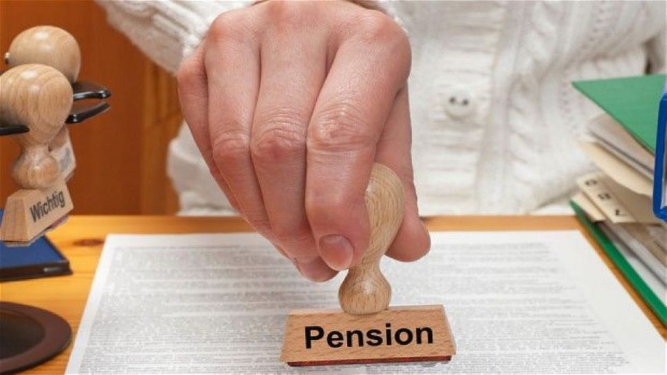 PM Pension Yojana: Senior Citizens के लिए सरकार ने शुरू की सुपरहिट पेंशन योजना, मिलेंगे 1.1 लाख रुपये