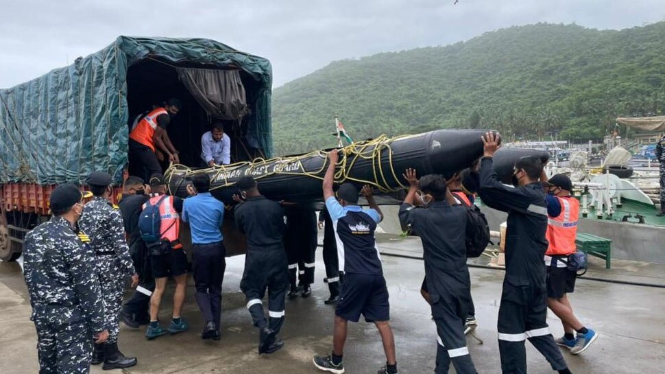 कोस्ट गार्ड का ऑपरेशन जारी providing Humanitarian Assistance and Disaster relief