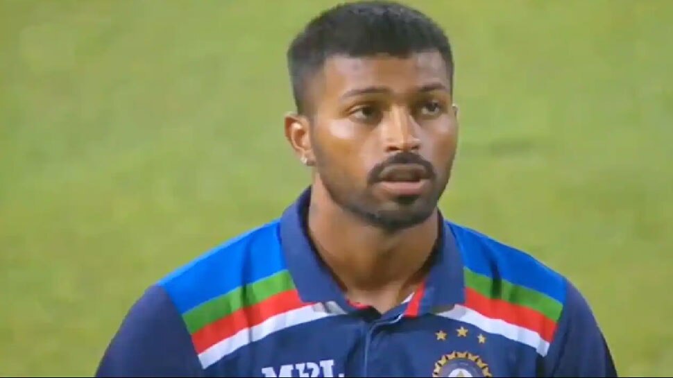 IND vs SL: श्रीलंकाई रंग में रंगे Hardik Pandya, गाने लगे विरोधी टीम का राष्ट्रगान
