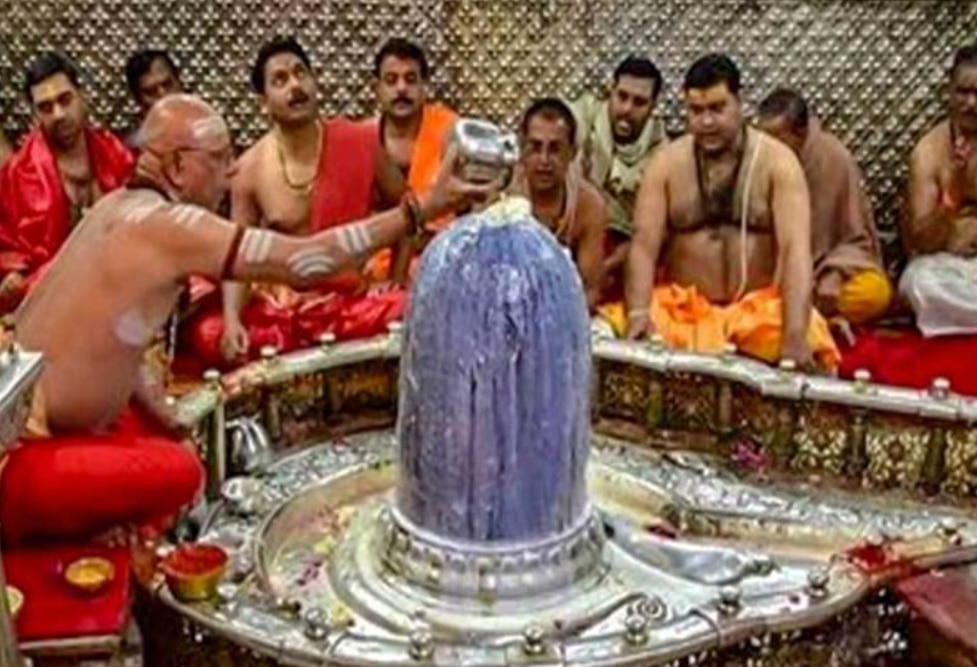 Rudrabhishek in Sawan Pooja Vidhi: सावन में कर लेंगे ये एक काम तो जिंदगी बदल देंगे महादेव