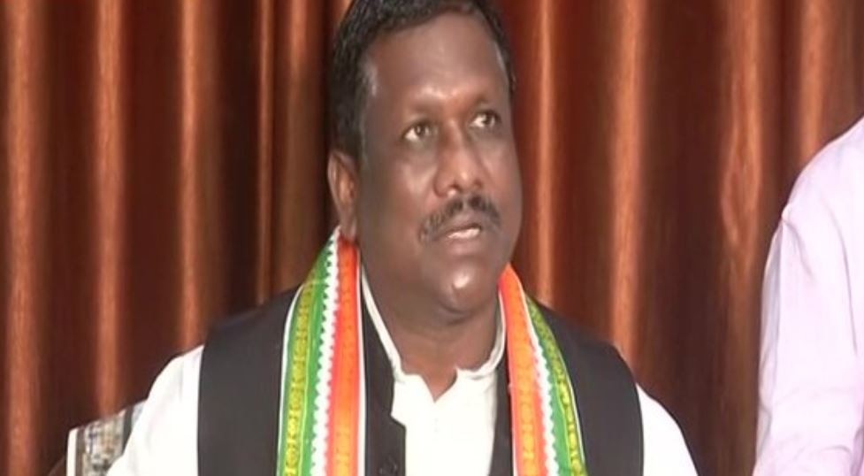 इस राज्य के MLA ने कहा- CM बनने के लिए मुझे मारना चाहते हैं स्वास्थ्य मंत्री, काफिले पर किया हमला