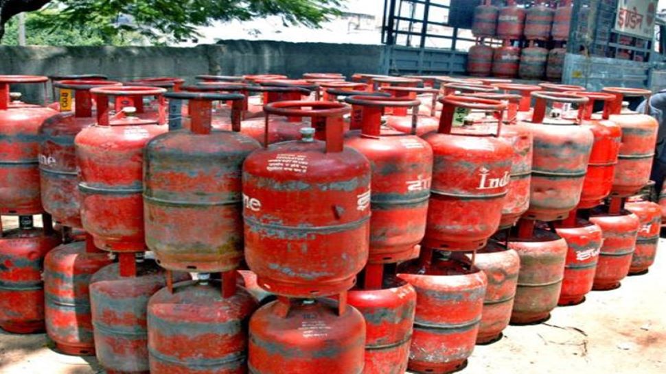 LPG Cylinder Cashback: इस ऐप से बुक करें गैस सिलेंडर और पाएं कैशबैक, जानें कैसे मिलेगा फायदा