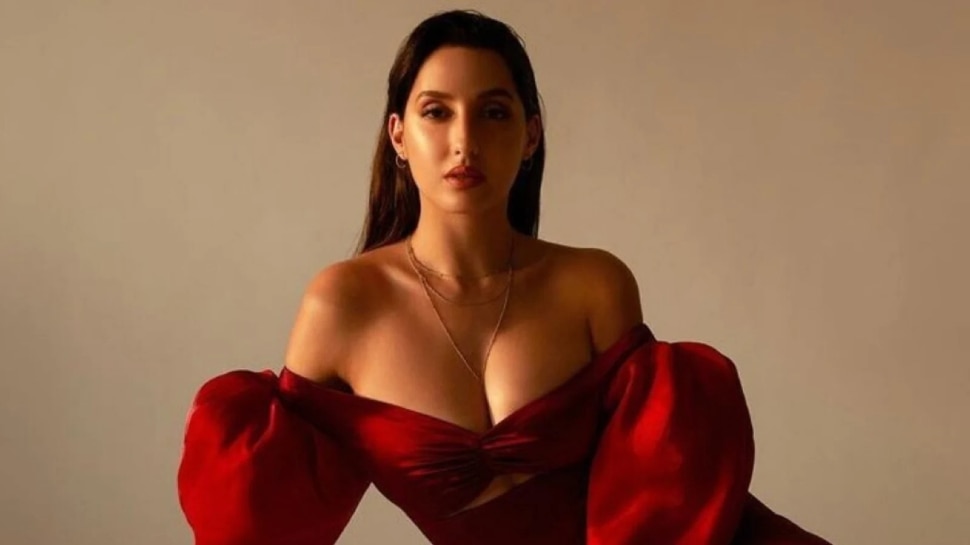 Nora Fatehi ग्लैमरस अंदाज में मांग रहीं कलेजे की ठंडक, गोविंदा ने भी दिया साथ