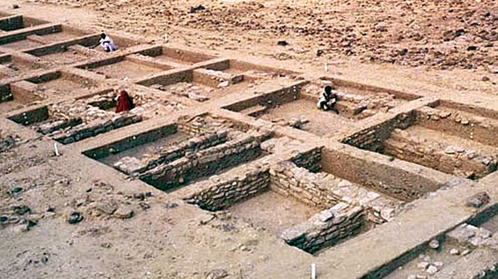 धोलावीरा ने इन शहरों को पछाड़ा Harappan era city Dholavira gets World heritage tag